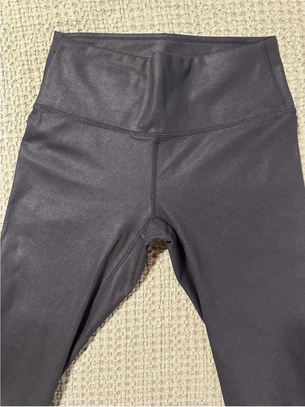 Women’s Fabletics Ankle Leggings Stretch Solid Black with sheen XS 24” length